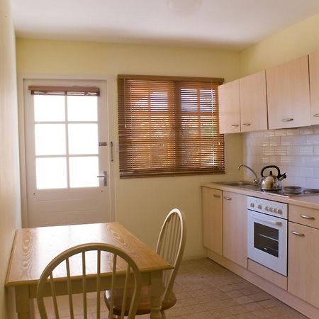 Camacuri Apartments Oranjestad Szoba fotó